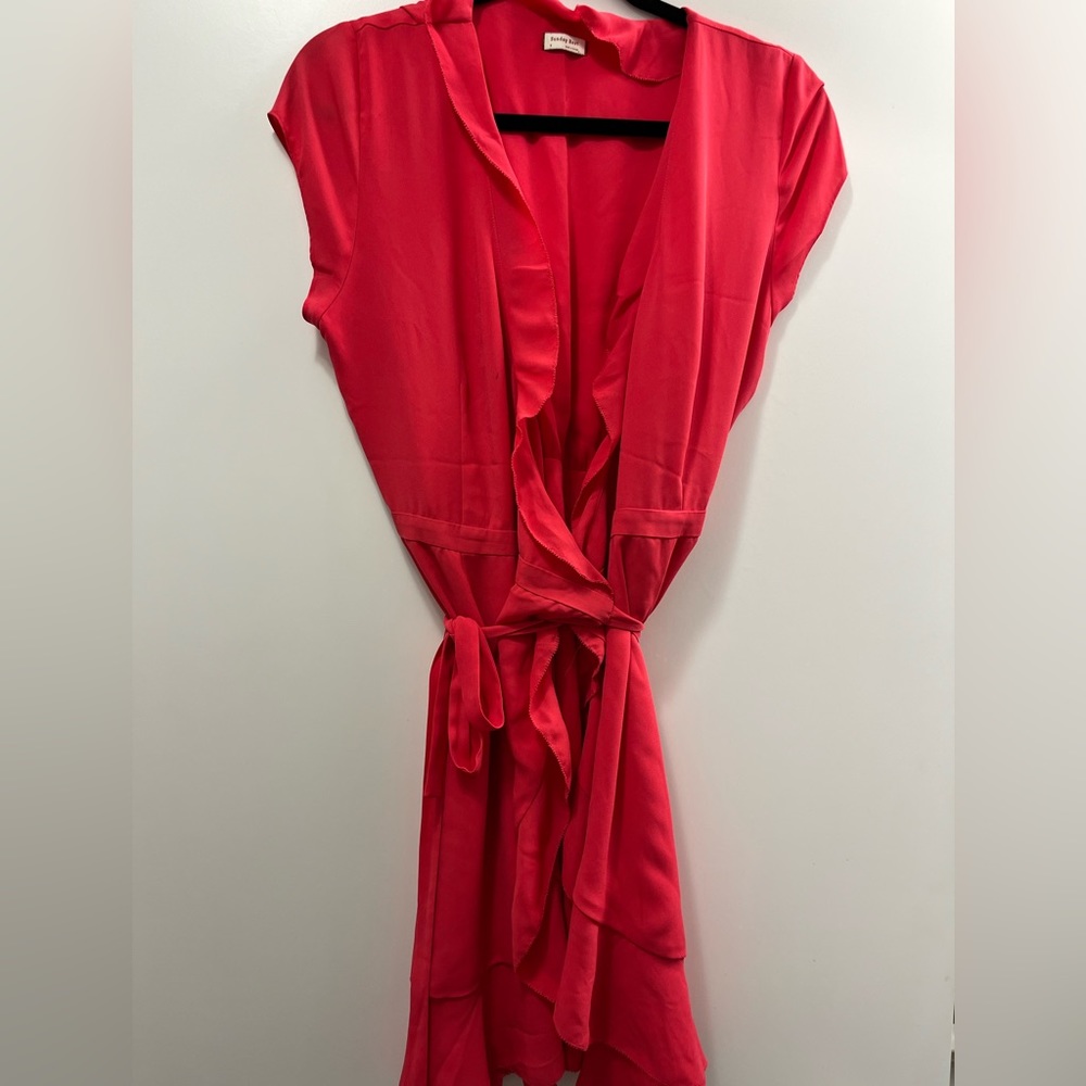 ⭐️ Aritzia Hot Pink Mini Wrap Dress